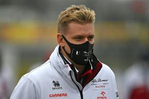 Schlechtes Wetter am Nürburgring: Schumachers Trainingsdebüt verzögert sich