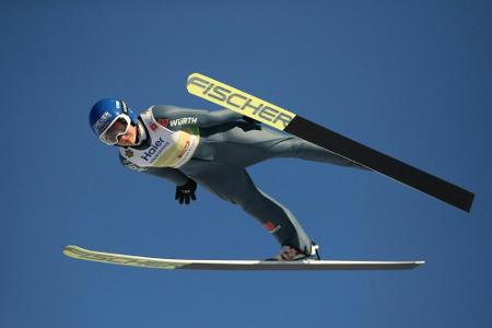 Olympiasiegerin Vogt trotz Formschwäche für erstes WM-Springen nominiert