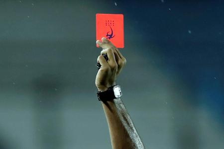 Brasilien: Acht Spiele Sperre wegen hüllenlosen Torjubels Brasilien: Acht Spiele Sperre wegen hüllenlosen Torjubels
