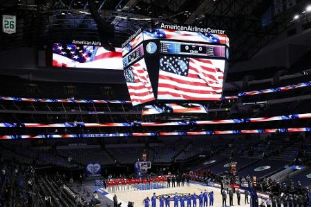 Dallas gewinnt nach Hymnendebatte - Serie der Lakers hält Dallas gewinnt nach Hymnendebatte - Serie der Lakers hält