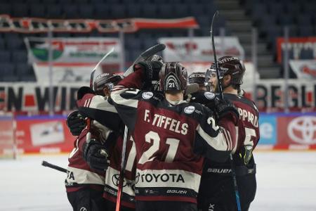 DEL: DEG verliert - Haie setzen Aufholjagd fort