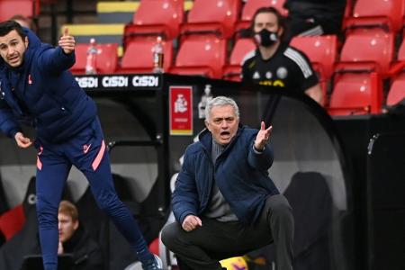 Mourinho stichelt: Erfolg mit Chelsea Mourinho stichelt: Erfolg mit Chelsea