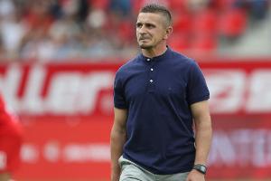 Positiver Coronatest: Regensburg gegen Paderborn ohne Trainer Selimbegovic