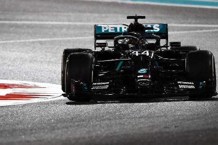 Die Vertragsverhandlungen zwischen Mercedes und Lewis Hamilton hielten den Formel-1-Zirkus monatelang in Atem. Dabei hat sch... Die Vertragsverhandlungen zwischen Mercedes und Lewis Hamilton hielten den Formel-1-Zirkus monatelang in Atem. Dabei hat sch...
