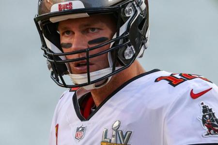 Knie-Eingriff bei Football-Star Brady Knie-Eingriff bei Football-Star Brady