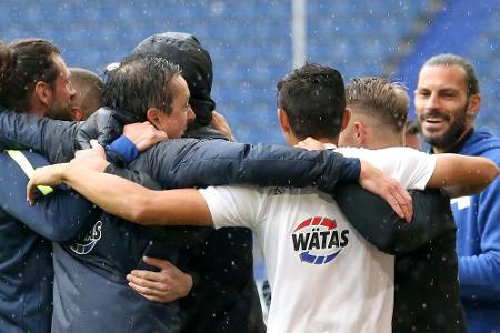 Remis im Jubiläumsspiel: Aue rettet Punkt gegen Hannover Remis im Jubiläumsspiel: Aue rettet Punkt gegen Hannover