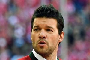 Ballack sieht Flick vor "Luxusproblem"