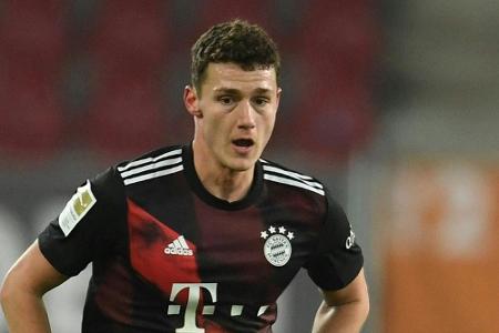 FC Bayern: Pavard trainiert nach Quarantäne wieder FC Bayern: Pavard trainiert nach Quarantäne wieder