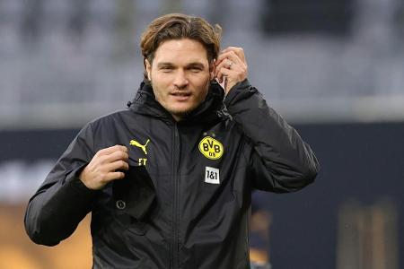 Terzic lässt Torwart-Frage vor Pokalspiel offen Terzic lässt Torwart-Frage vor Pokalspiel offen