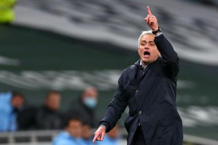 Mourinho kritisiert Spielergeneration: Mourinho kritisiert Spielergeneration: