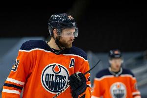 NHL: Draisaitl schießt Oilers gegen Stützle und Co. zum Sieg