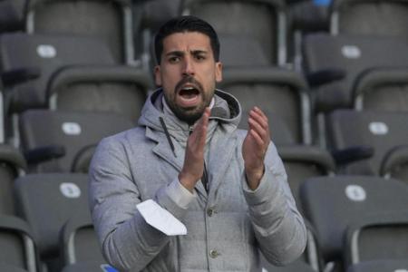 Masken-Muffel Khedira von DFB-Kontrollausschuss ermahnt Masken-Muffel Khedira von DFB-Kontrollausschuss ermahnt