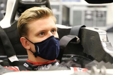 Formel-1-Testfahrten: Schumacher legt los Formel-1-Testfahrten: Schumacher legt los
