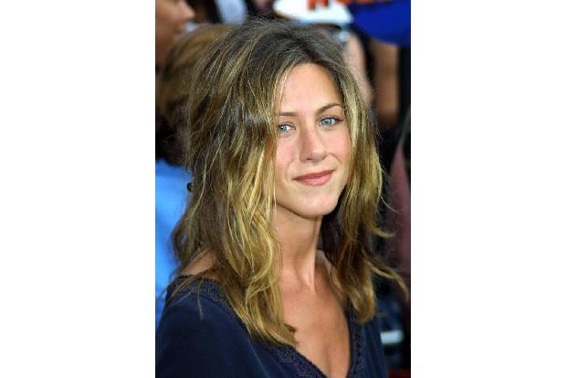 ...von damals? So sah etwa Jennifer Aniston noch im Jahr 2002 aus. Damals war sie noch die Gattin von Brad Pitt und eine ech...