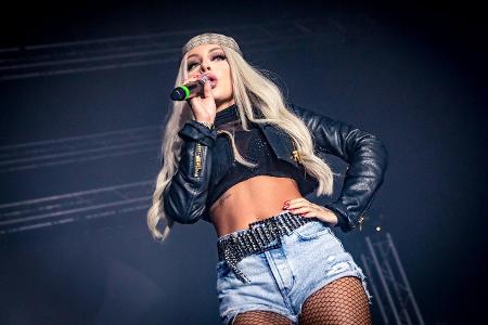 W�rzburg, Posthalle, 08.02.2020, Katja Krasavicei, Project ...