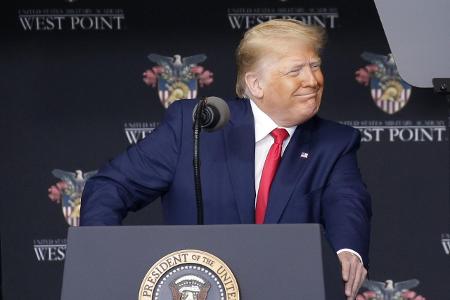 Trump feiert Geburtstag - Twitter gratuliert mit viel Humor Trump feiert Geburtstag - Twitter gratuliert mit viel Humor