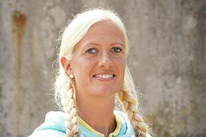 "BsF"-Kandidatin zeigt heiße Dessous-Bilder auf dem Traktor 
