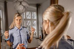 Nach Bikini-Ultimatum: So hat sich Deutschlands schönste Polizistin entschieden 