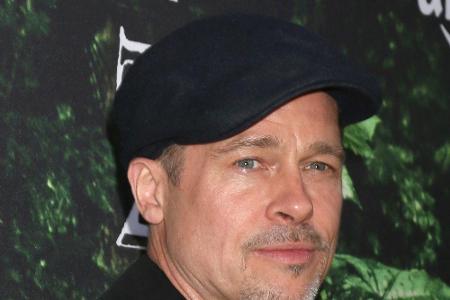 Hollywood-Star Brad Pitt (53) hat in seinem ersten langen Interview nach der Trennung von Angelina Jolie (41) erzählt, dass ... Hollywood-Star Brad Pitt (53) hat in seinem ersten langen Interview nach der Trennung von Angelina Jolie (41) erzählt, dass ...