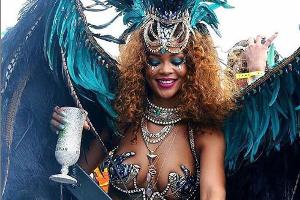 So sexy feierte Rihanna auf Barbados