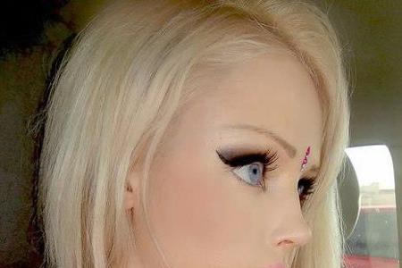 Barbie Ken Real Life Valeria Lukyanova Justin Jedlica Schönheits OP Operation Photoshop Skurril