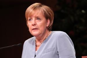 Kanzlerin Merkel lüftet Jugendsünde