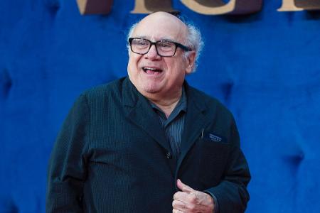 Danny DeVito hat eine abgeschlossene Schauspielausbildung. Zuvor arbeitete er jedoch im Friseursalon seiner Schwester.