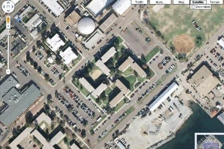 Gebäude - Dieses Gebäude steht an der Westküste der Vereinigten Staaten und gehört der Navy. Laut einiger Zeitungsberichte s... Gebäude - Dieses Gebäude steht an der Westküste der Vereinigten Staaten und gehört der Navy. Laut einiger Zeitungsberichte s...