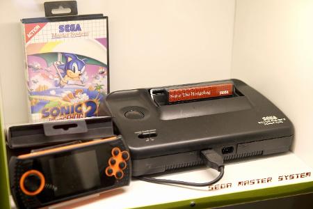 Video game console s Museum in Poland Sega Master System II ...