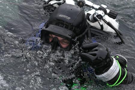Gefahrguttaucher_ITAR-TASS.jpg