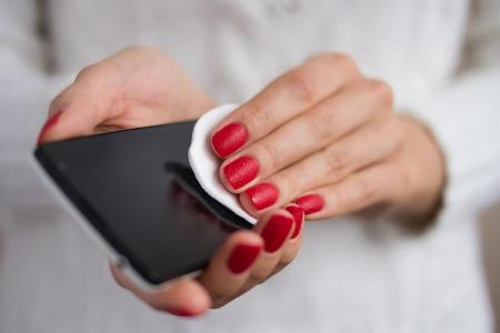 Smartphone reinigen Hyiene Coronavirus