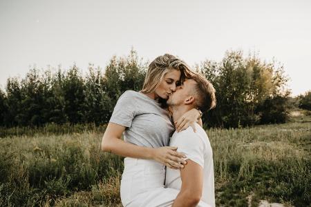 Die zehn besten Tipps, wie Sie frisch verliebt bleiben Die zehn besten Tipps, wie Sie frisch verliebt bleiben