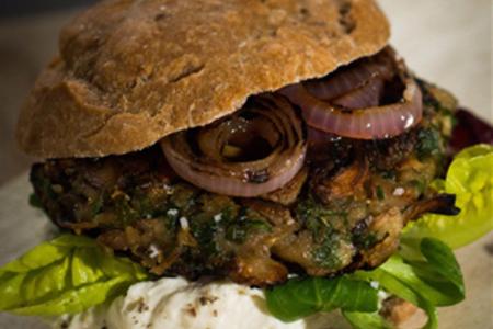 Nicht jeder muss unbedingt Fleisch essen. Für Freunde eines vegetarischen oder auch veganen Lifestyles bietet sich die iOS- ...