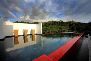 Hier kommen die schönsten Infinity-Pools der Welt!