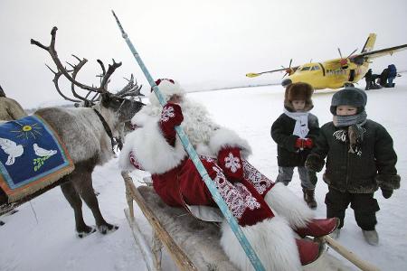 Oimjakon, Russland: Dass immerhin 462 Einwohner in dem kleinen Dorf leben, ist schon erstaunlich. Immerhin gilt Oimjakon als kältester bewohnter Ort der Erde mit einer Tiefsttemperatur von −67,8 °C. Unwirtlicher geht es kaum. 