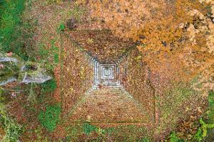 Darum steht mitten in Deutschland eine Pyramide 