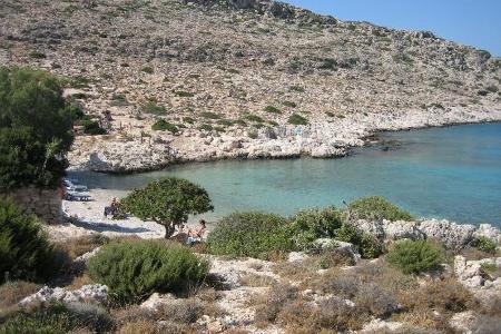 Einsame Bucht auf Chalki (Griechenland)