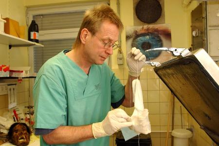 Knochenreiniger_Olaf Döring.jpg Knochenreiniger_Olaf Döring.jpg