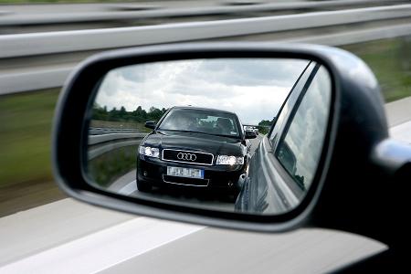 Verkehrsirrtümer Lichthupe Reißverschlussverfahren und Co.