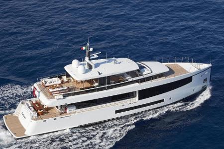 LETANI - Copyright Feadship.jpg