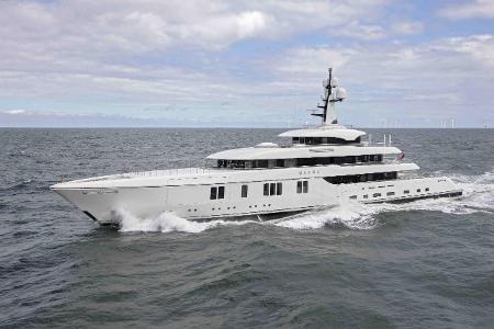 HASNA - Copyright Feadship.jpg
