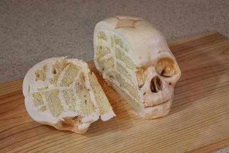 2.2.2 Baby Skull Cake.jpg