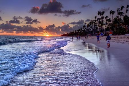 So mancher behauptet, das Schönste am Indischen Ozean seien die Sonnenuntergänge am Strand. Bei Bildern wie diesem von der i...