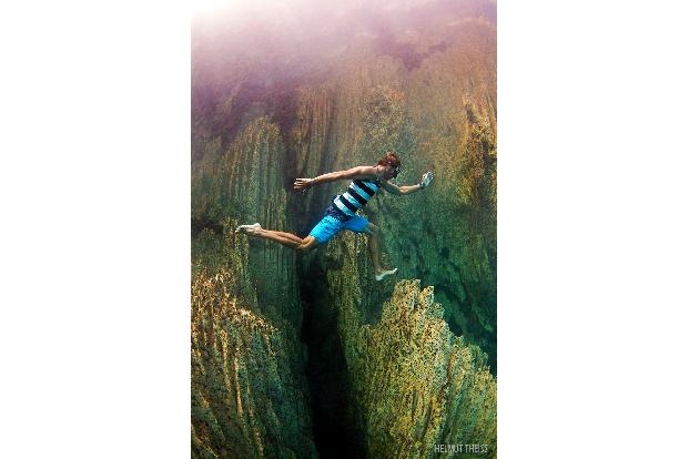 First Prize - Conceptual -® Helmut Theiss - Scuba Diving Magazine Photo Contest 2017.jpg
