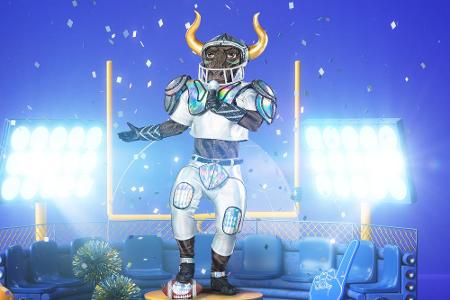 Wer legt sich mit dem Stier an? Der Footballspieler verfolgt zwar eine sportliche Profikarriere, fühlt sich aber auch auf de...