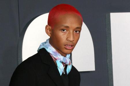 Jaden Smith, der Sohn von Hollywoodstar Will Smith, hat im Laufe der Jahre schon viele Haarfarben auf dem roten Teppich präs...
