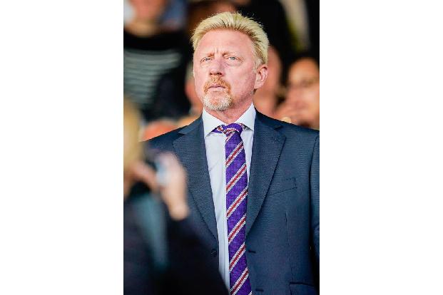 Tennislegende Boris Becker ging mit schwarzem Hoodie und grüner Maske demonstrieren und schloss sich den Protesten in London...