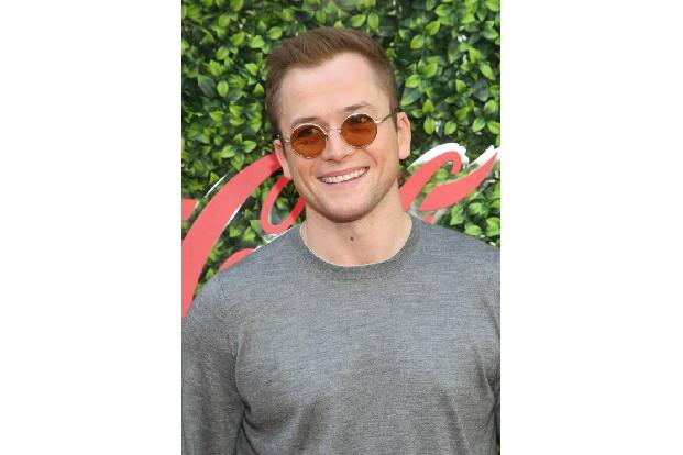 Taron Egerton konnte als Elton John im Biopic 'Rocketman' überzeugen und ließ Konkurrenten wie Leonardo DiCaprio in der Kate...