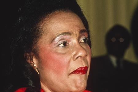 Coretta Scott King war die Frau des Menschenrechtsaktivisten Martin Luther King. Sie setzte sich neben ihrem Mann nicht nur ...
