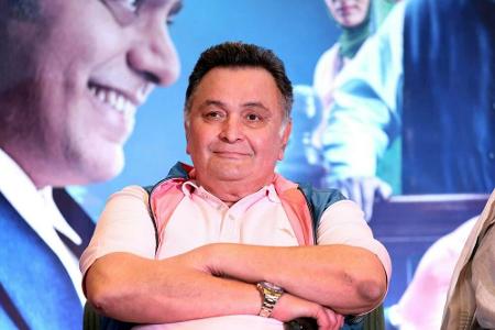 Die indische Filmindustrie musste am 30. April den Tod des Bollywood-Stars Rishi Kapoor verkraften. Er starb mit 67 an den F...